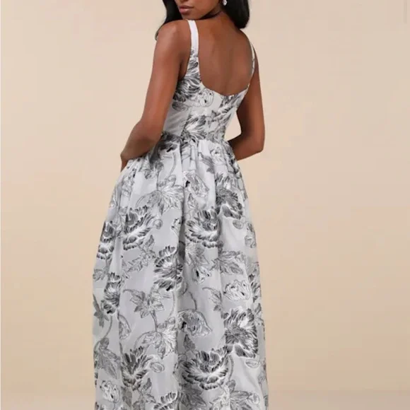 Elliat Blossom Silver Jacquard High-Low Maxi Dress Size: XS - Picture 2 of 13